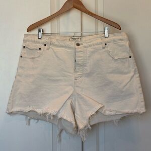 Abercrombie & Fitch ‘The Dad Shorts, High Rise’ Off-White Jean Shorts Size 35